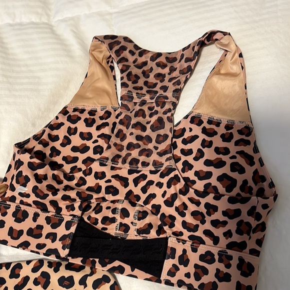 Fabletics PowerHold workout set - Picture 4 of 6